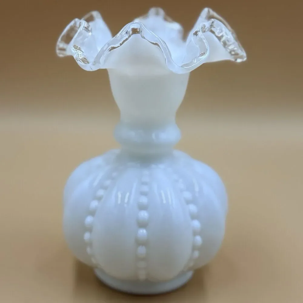 Vintage White Milk Glass 1940’s Fenton Silvercrest Vase Hobnail